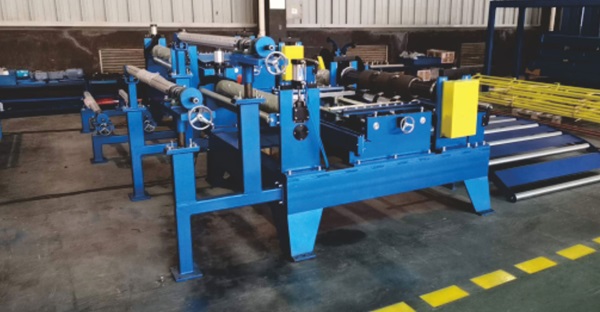 /uploads/image/2025/07/17/pu-sandwich-panel production-line-2.jpg pu-sandwich-panel production-line-2.jpg
